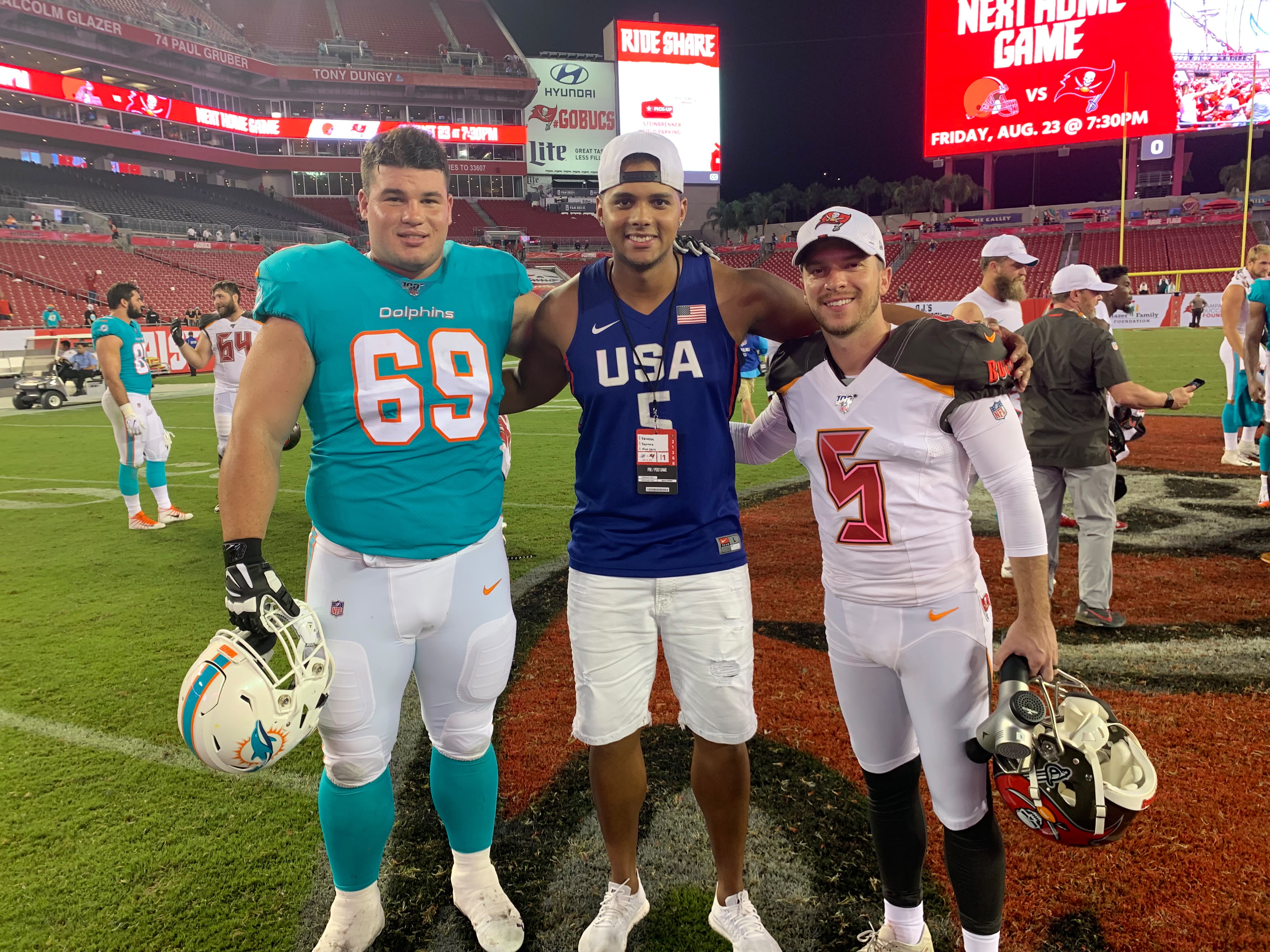 Cairo santos (minha direita) duzao queiroz (NFL)
